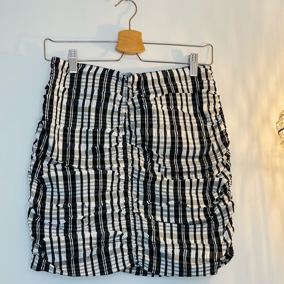 Zara Mini Skirt Sz 28 - Picture 5 of 9